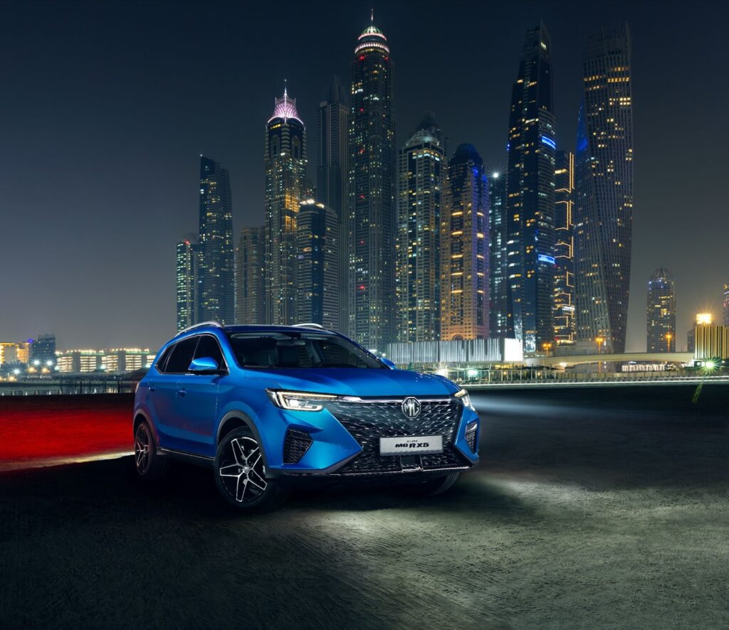 Xe MG RX5 mẫu SUV với kiểu dáng thể thao và động cơ mạnh mẽ