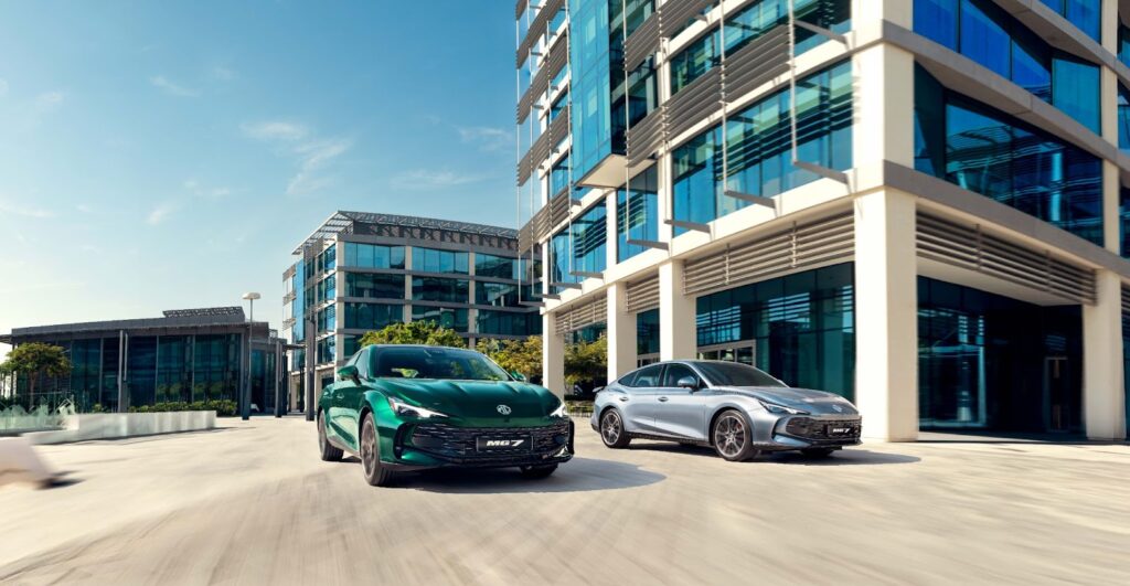 MG7 có 3 phiên bản (1.5T LUX, 2.0T LUX và 2.0T PREMIUM) có thể lựa chọn